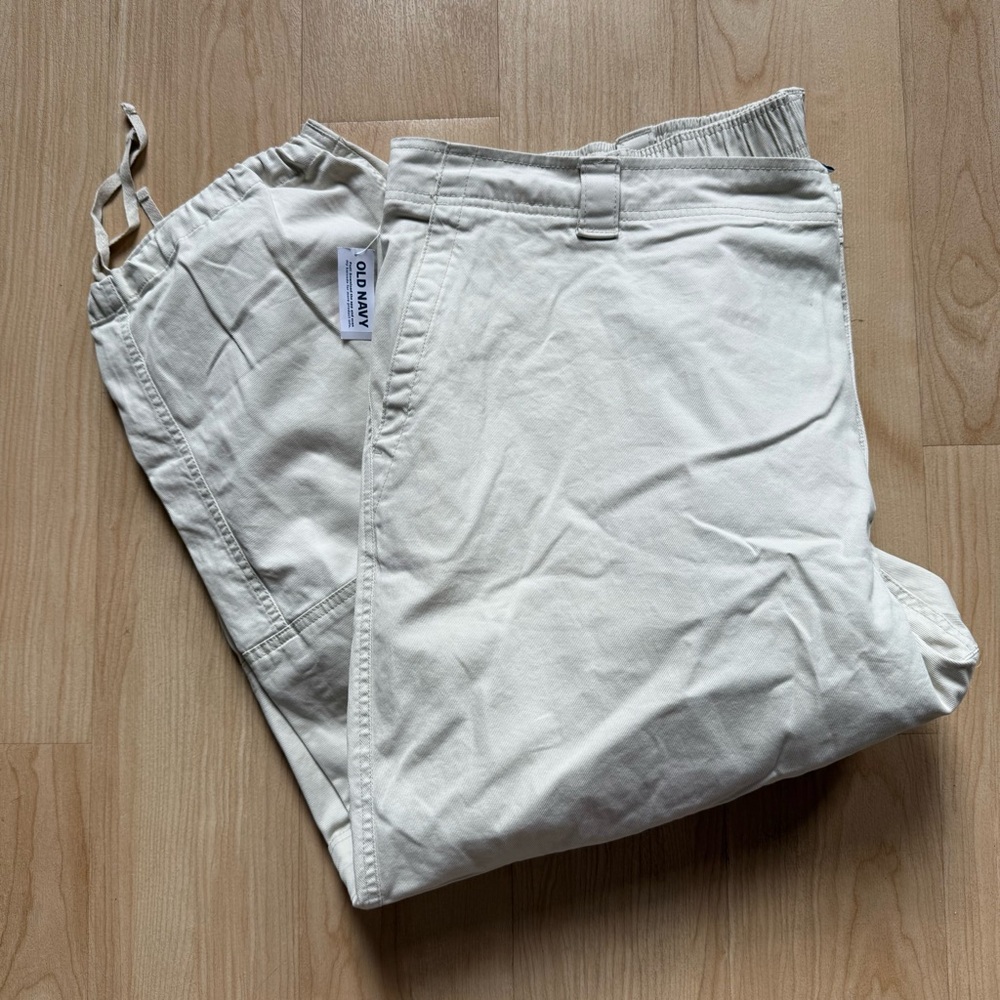 NWT old navy khaki cargo pants, drawstring ankles, elastic back at waist, sz 4xl